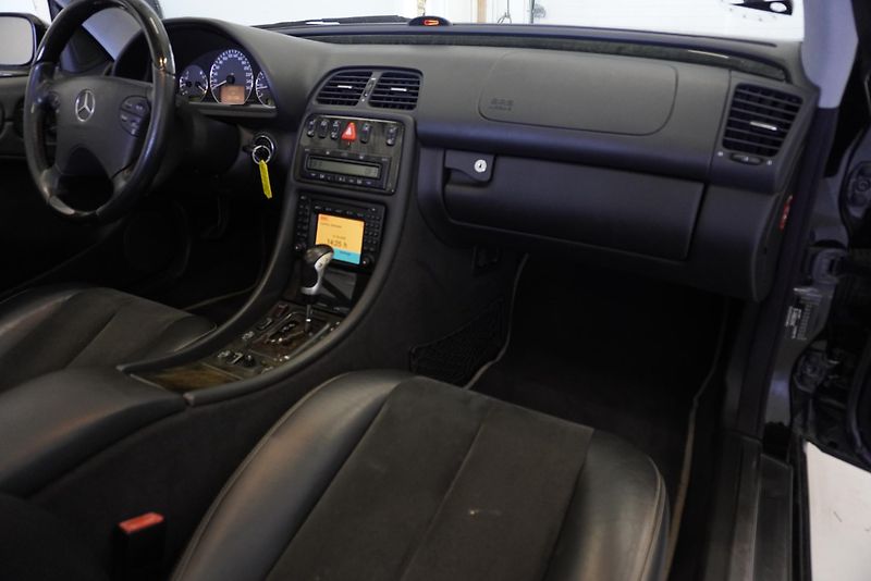 Mercedes-Benz CLK 4,3 AMG V8 AUTOMAT - fotka 23 z 28