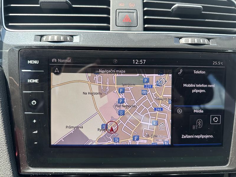 Volkswagen e-Golf (2020) 100kW, rezervace - fotka 28 z 30