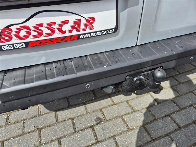 Opel Vivaro (2016) 1,6 CDTi 8 9 Míst TZ Tempomat - fotka 27 z 30