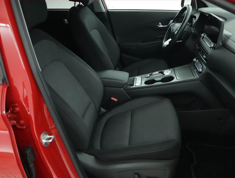 Hyundai Kona (2022) Prime Electric 64 kWh - fotka 9 z 20