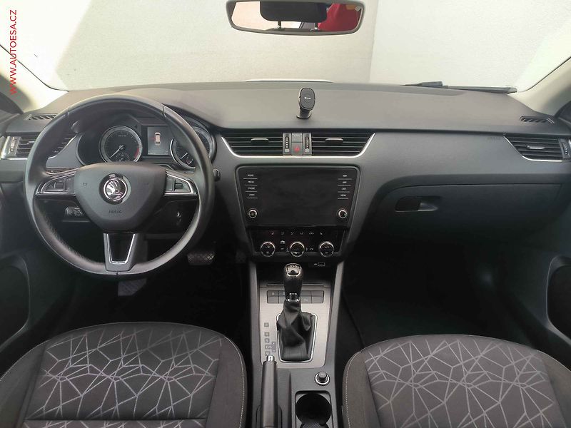 Škoda Octavia (2019) 2.0TDI, DSG, navi, LED - fotka 8 z 25