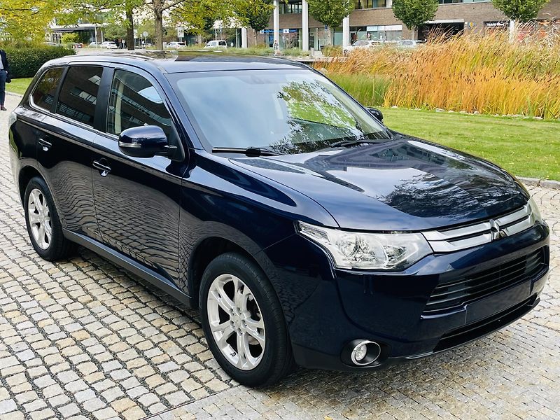 Mitsubishi Outlander 2.0i MANUÁL 1.MAJITEL TAŽNÉ - fotka 9 z 44