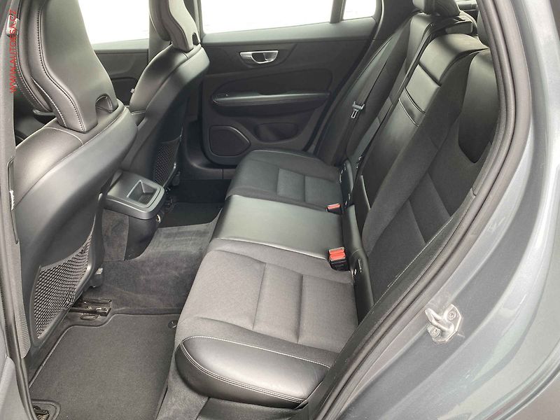 Volvo V60 (2018) 2.0d, Navi, LED, AC - fotka 10 z 18