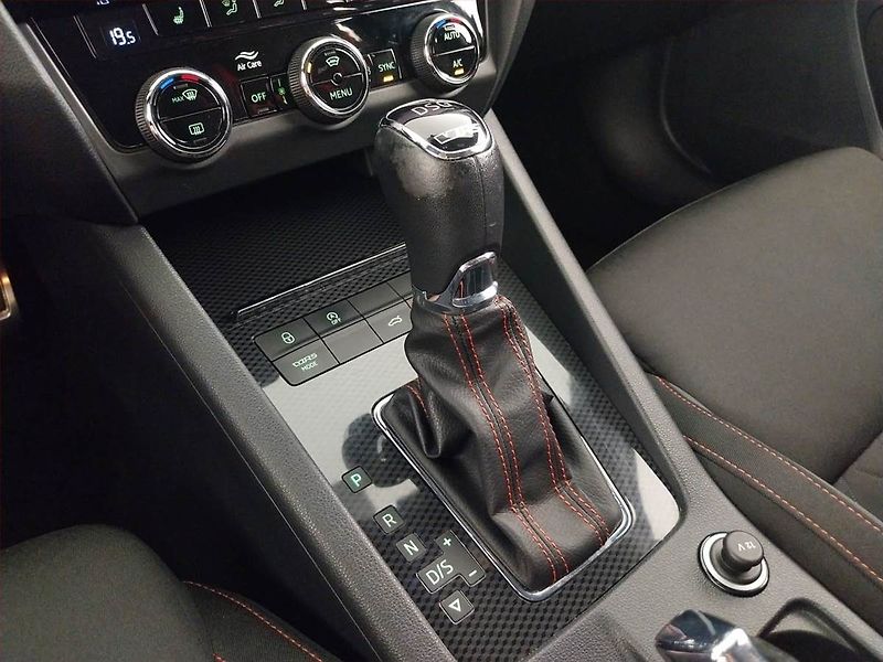 Škoda Octavia (2019) 2.0 TDI, 4X4, Automat - fotka 13 z 24