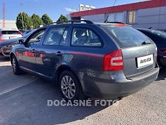 Škoda Octavia (2006) 1.6 FSi, Xenon, výhřev.sed - fotografie inzerátu