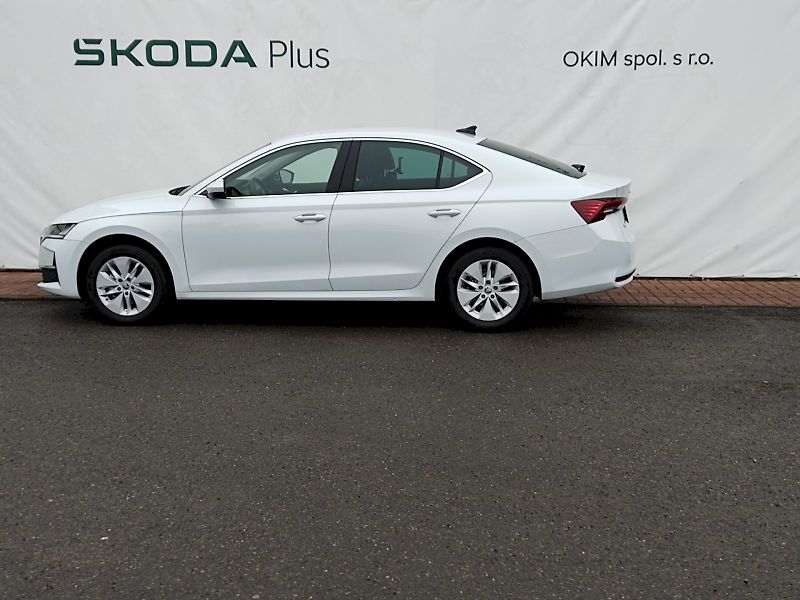 Škoda Octavia (2024) Top Selection 1,5 Tsi 110 Kw D - fotka 3 z 39