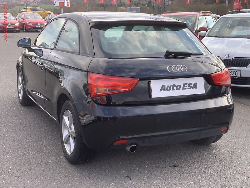 Audi A1 (2012) 1.6TDi, autoAC - fotka 4 z 19