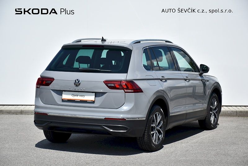 Volkswagen Tiguan (2020) LIFE 1.5 TSI 110 KW 7DSG - fotka 2 z 33