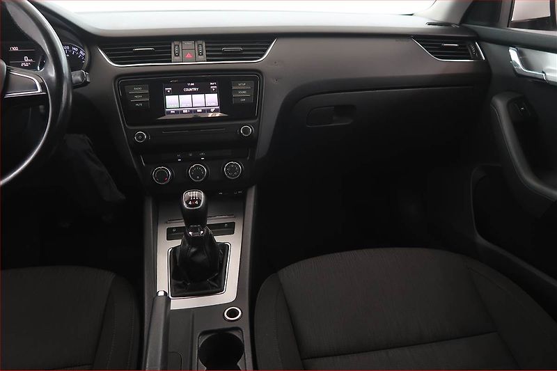 Škoda Octavia (2015) 1.6 TDI 4x4, 4X4 - fotka 8 z 15