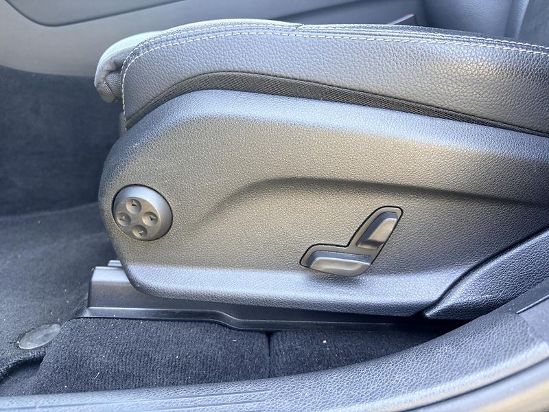 Mercedes-Benz GLC 220D 4MATIC - fotka 19 z 49