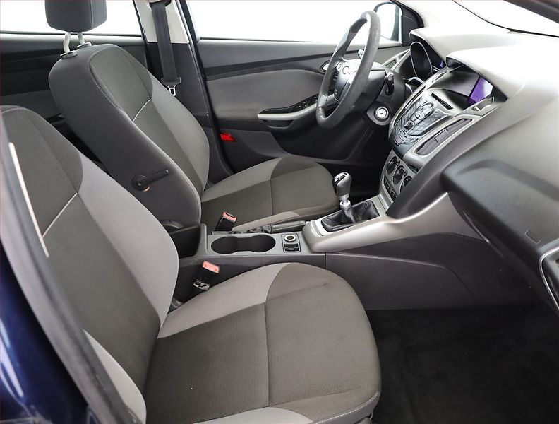 Ford Focus (2013) 1.6 TDCi, po STK, Tažné - fotka 7 z 15