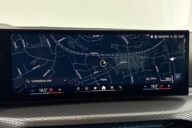 BMW Řada 3 330e xDrive - fotka 17 z 24