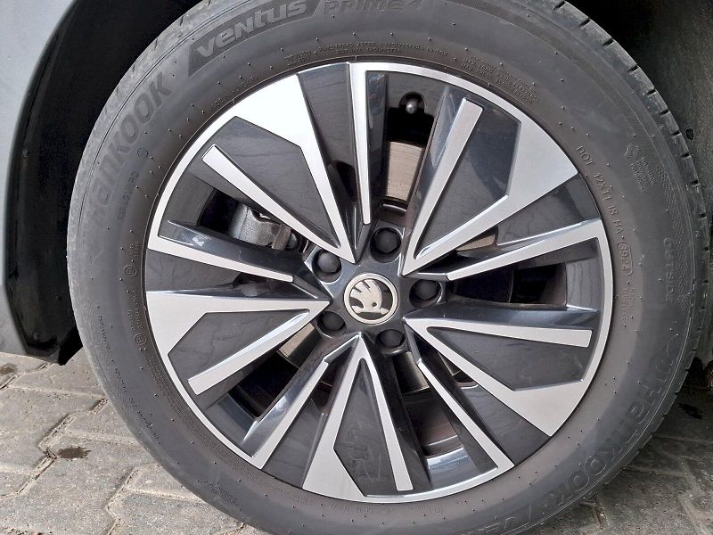 Škoda Superb (2024) SELECTION TD 110/2.0 A7F - fotka 29 z 30