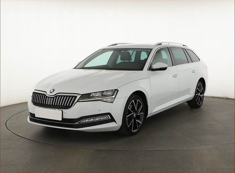 Škoda Superb (2022) Style 2.0 TDI, Automat, Kůže - fotka 2 z 21