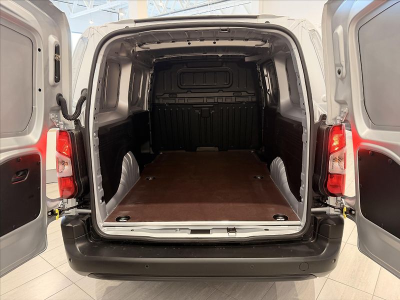 Toyota ProAce City 1,5 Panel Van LWB Active 2S Mu - fotka 5 z 10