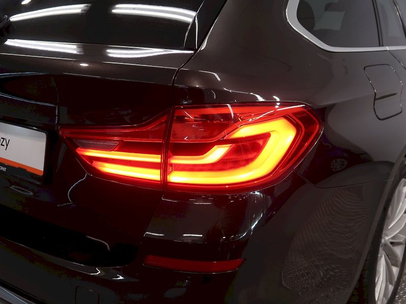 BMW Řada 5 (2018) LUXURY LINE 540d xDRIVE TAŽNÉ - fotka 11 z 38