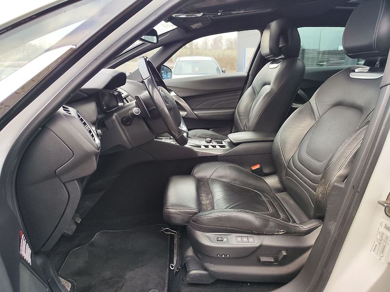Citroën DS5 2.0 HDI/120kW hybrid4 Panorama - fotka 15 z 32