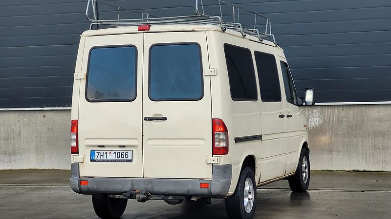 Mercedes-Benz Sprinter (2002) 2,7 CDI 115 KW 9 MÍST - fotka 12 z 16