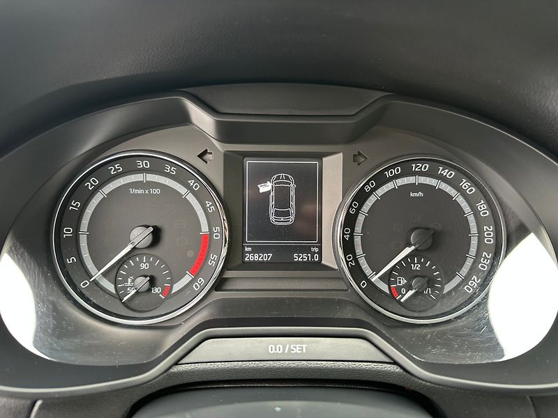 Škoda Octavia (2015) Scout 2.0Tdi 135Kw DSG - fotka 18 z 31