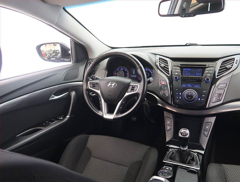 Hyundai i40 (2014) 1.7 CRDi, Serv.kniha, Tempomat - fotka 7 z 19
