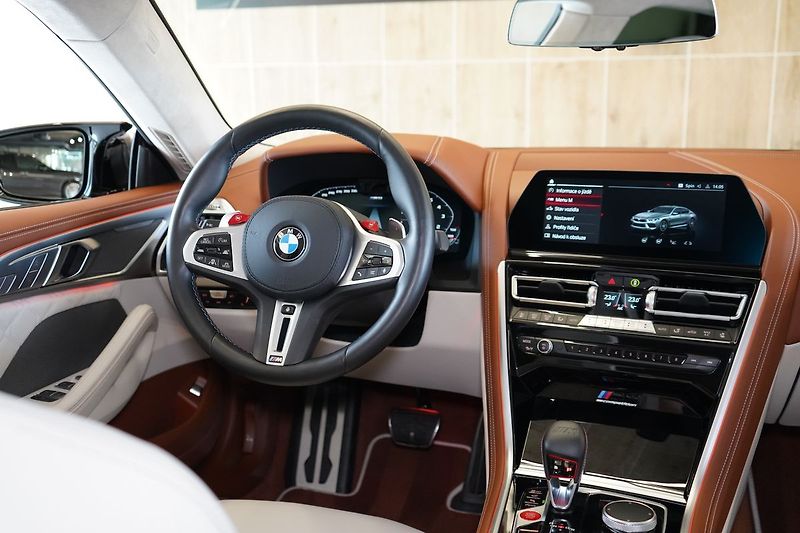 BMW M8 Competition xDrive Gran Coupé - fotka 49 z 50