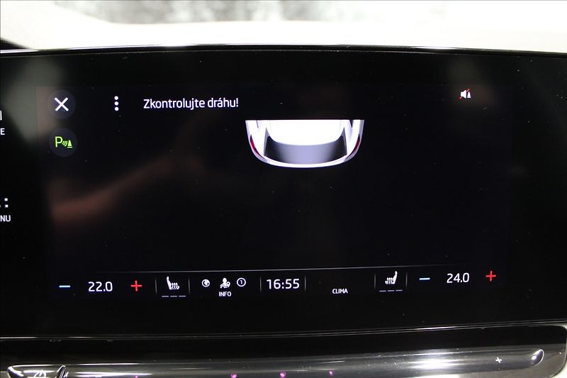 Škoda Octavia 2,0 TDI DSG style 1.majitel CZ - fotka 24 z 32