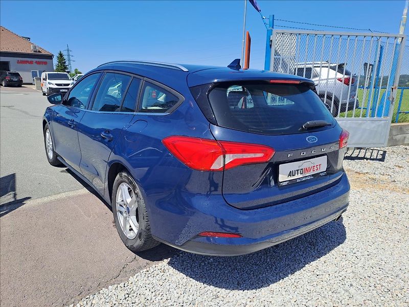 Ford Focus 1,0 EcoBoost AUTOMAT - fotka 4 z 15