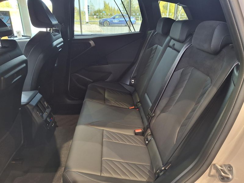 BMW X3 M50 xDrive - fotka 13 z 42