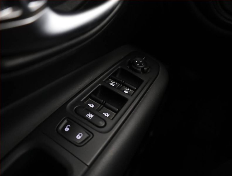 Jeep Renegade (2020) 1.0 T-GDI, Tempomat - fotka 17 z 19
