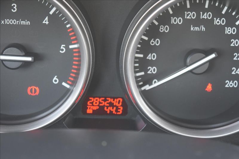 Mazda 6 2,2 d 95KW VÝHŘEV TAŽNÉ - fotka 40 z 50