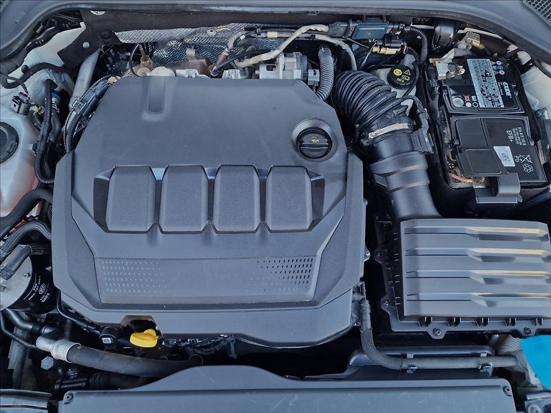 Škoda Octavia 2.0 TDI Style Tažné,ČR,1.Maj. - fotka 44 z 50