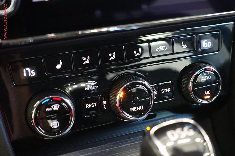 Škoda Superb (2020) 2.0TDi, Style, DSG, LED - fotka 20 z 22