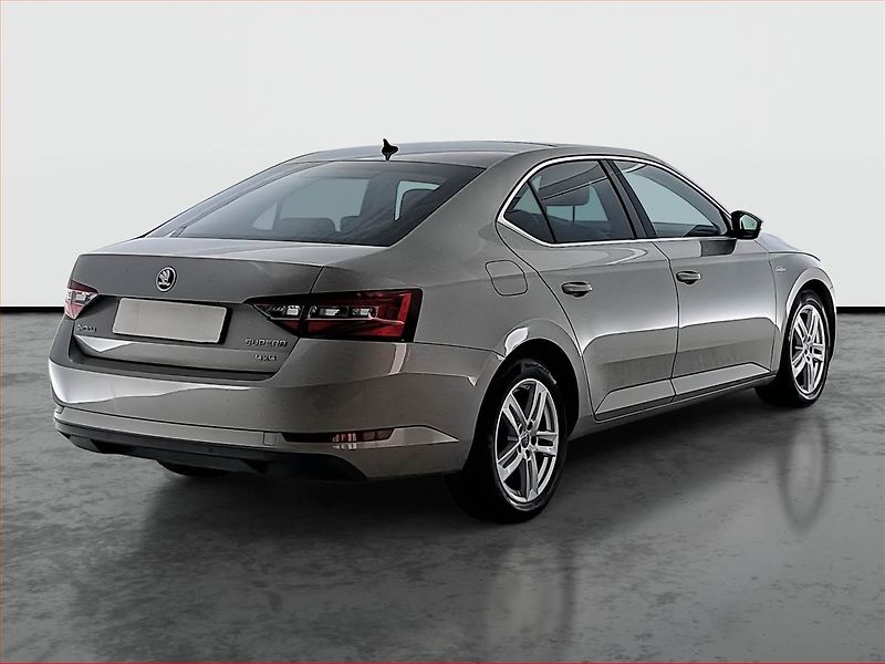 Škoda Superb (2016) 2.0 TDI 4x4, 4X4, Automat - fotka 5 z 25
