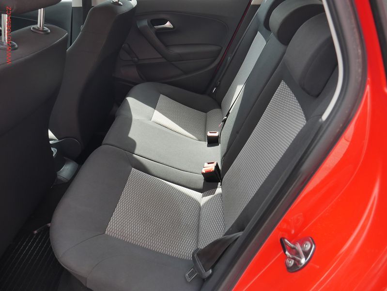 Volkswagen Polo (2012) 1.2 TSi, ČR, AC, park.asist - fotka 10 z 18