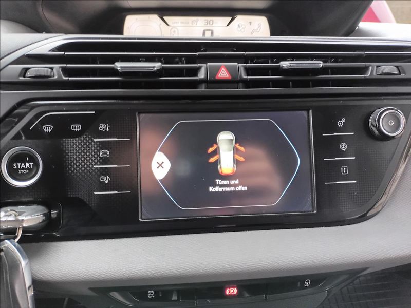 Citroën C4 Picasso 1,2 -81KW,DIGIKLIMA,KOLA - fotka 34 z 46