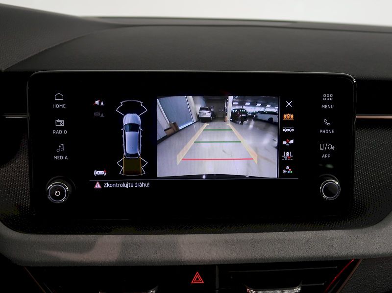 Škoda Scala (2025) TOP SELECTION 1.5TSI 110KW LED - fotka 25 z 35