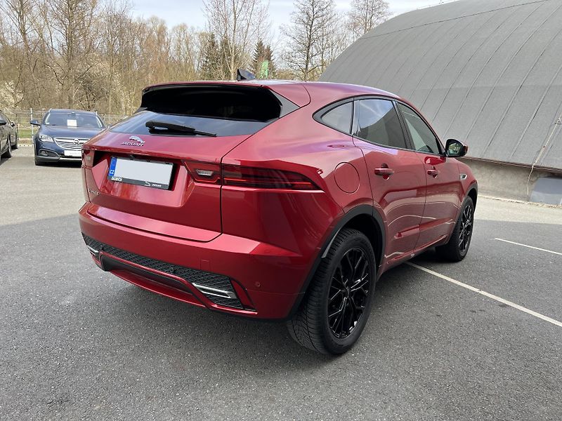 Jaguar E-Pace 2.0 D165 AWD R-DYNAMIC ZÁRUKA - fotka 3 z 22