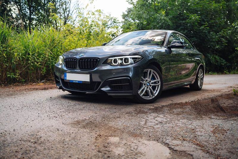 BMW Řada 2 (2019) M240i xDrive - fotka 5 z 36