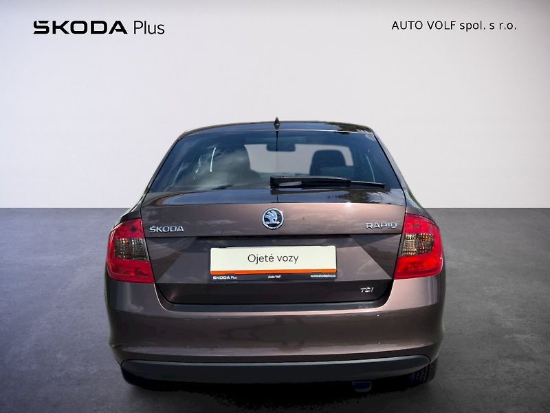 Škoda Rapid (2015) Ambition 1.2 TSI 63 kW 5°manuá - fotka 9 z 27