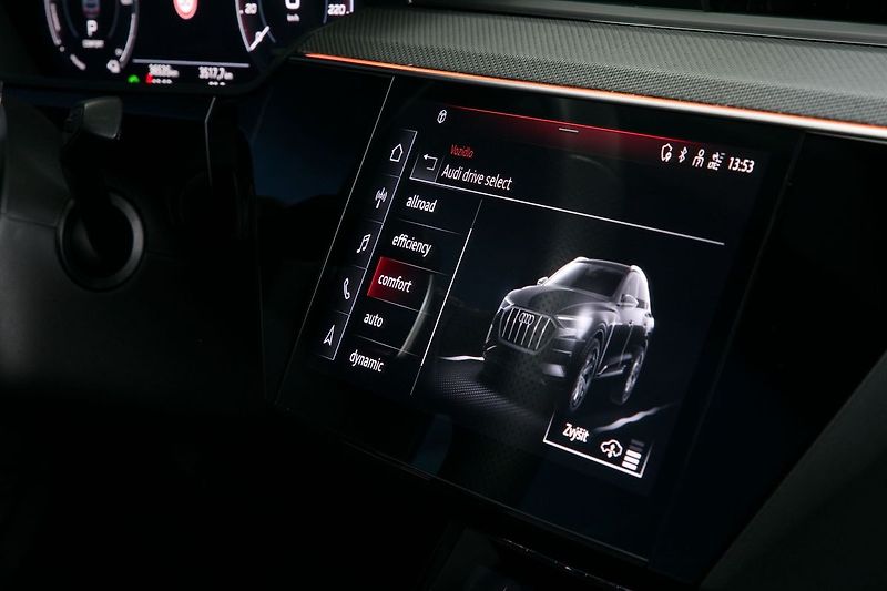 Audi e-tron 55 300kW SB BlackEdit ZÁRUKA - fotka 37 z 48