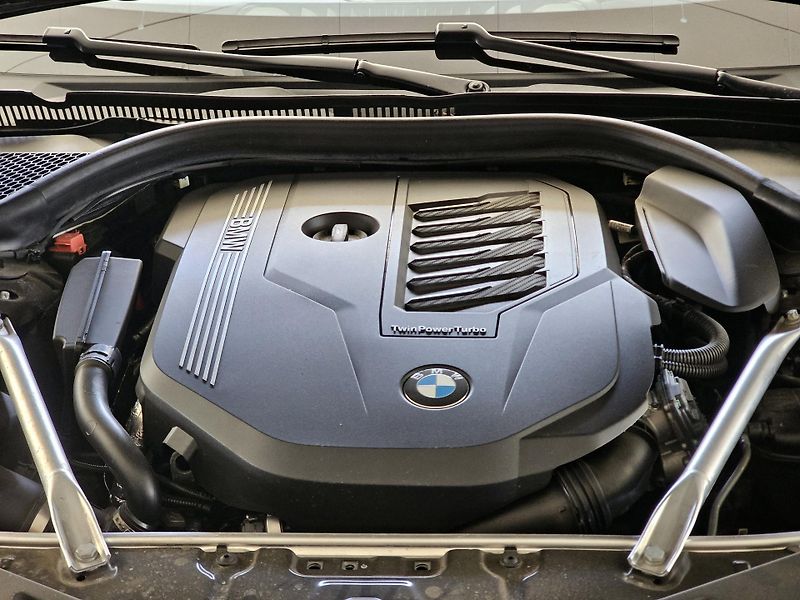 BMW Řada 8 840i xD cabrio 1.maj, CZ - fotka 26 z 26