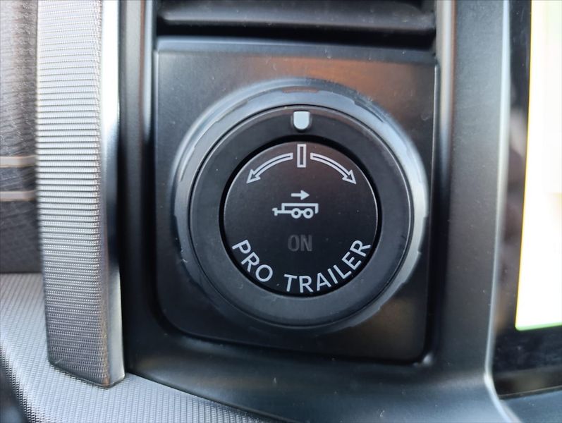 Ford F-150 3,5 Platinum Hybrid 360 kamera - fotka 37 z 43