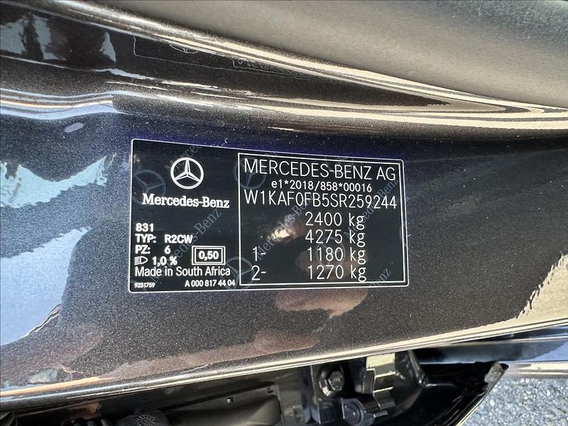 Mercedes-Benz Třídy C C 220d 4MATIC Edition 140 Year - fotka 13 z 13