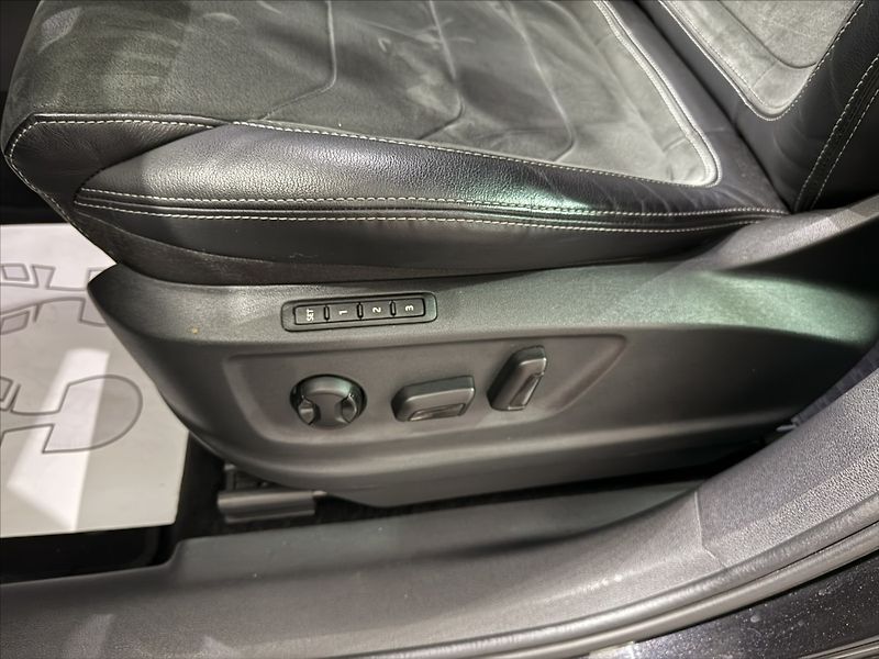 Škoda Kodiaq 2,0   TDI DSG 110KW STYLE PLUS - fotka 10 z 38