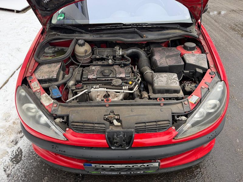 Peugeot 206 1,4i / 55 kW / sada pneu  - fotka 21 z 21