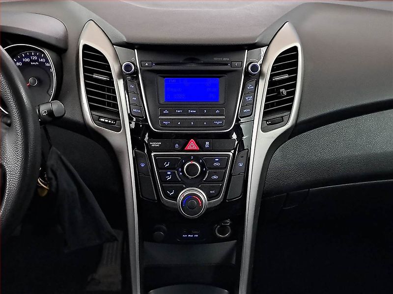 Hyundai i30 (2013) 1.4 CVVT - fotka 9 z 11