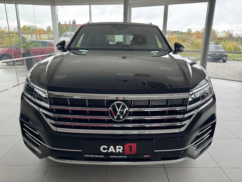 Volkswagen Touareg 3,0TDI 210kW*Discover*Vzduch - fotka 3 z 46