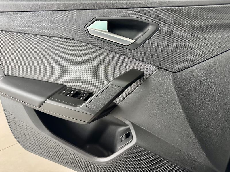 Seat Leon 1,0eTSI DSG*STYLE*Kamera*DPH - fotka 29 z 34