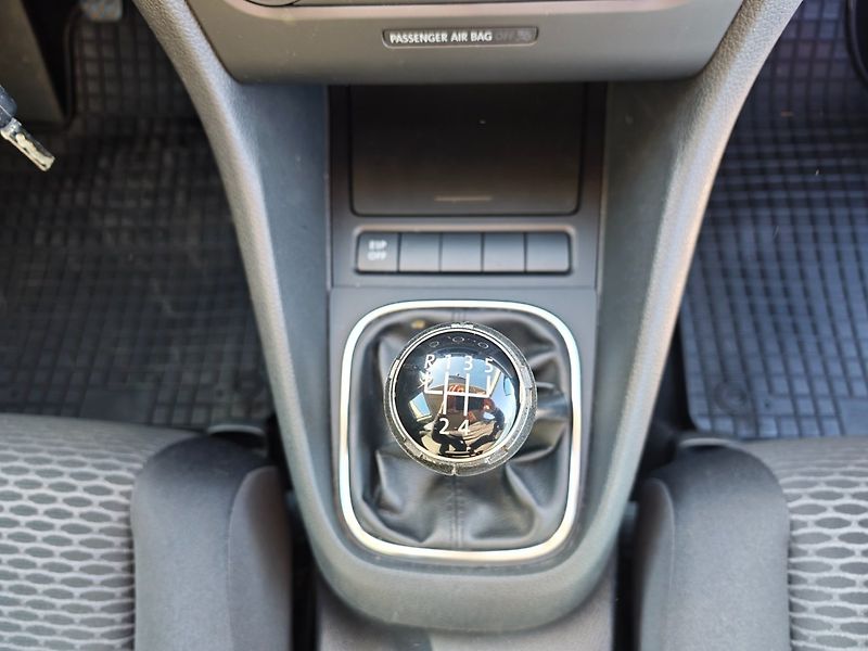 Volkswagen Golf (2009) 1,4i 16v 59 Kw Trend - fotka 18 z 30