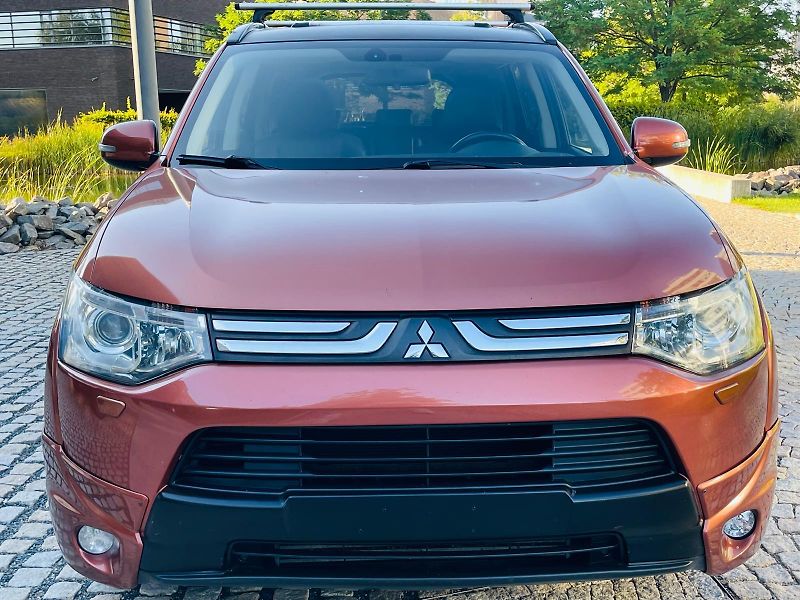 Mitsubishi Outlander 2.2D 4x4 7MÍST KAMERA SERVISKA - fotka 6 z 50